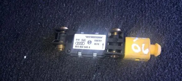Audi A4 S4 B6 8E 8H Airbag deployment crash/impact sensor 8E0959643A 030701