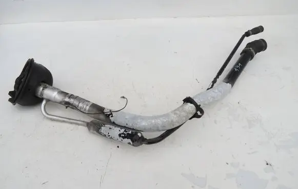 Volvo XC70 Fuel tank filler neck pipe 8624705 T6116278