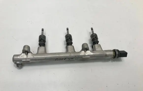 Volkswagen Golf VIII Fuel main line pipe 05C133320A