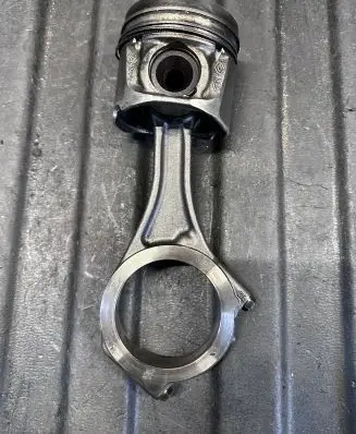 Infiniti FX Piston with connecting rod 942390103560533 942390 S32810