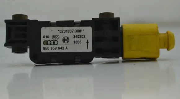 Audi A6 S6 C6 4F Airbag deployment crash/impact sensor 8E0959643A 240202 02318071310H