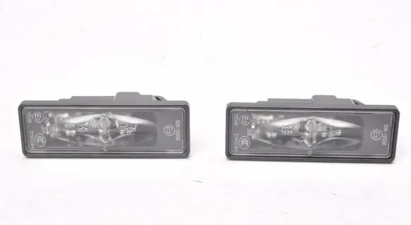 Opel Mokka B Number plate light W03403