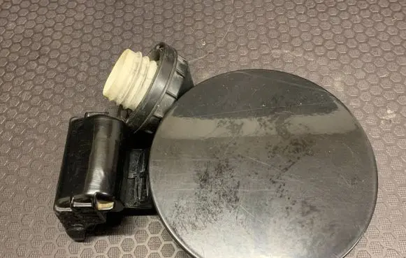 Hyundai Tucson JM Fuel tank cap 695102E000