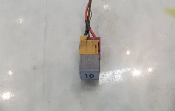 Seat Ibiza III (6L) Other relay 191937503