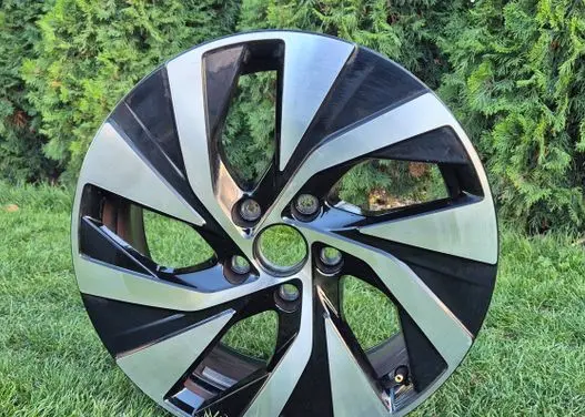 Volkswagen Tiguan R17 alloy rim 571601025A