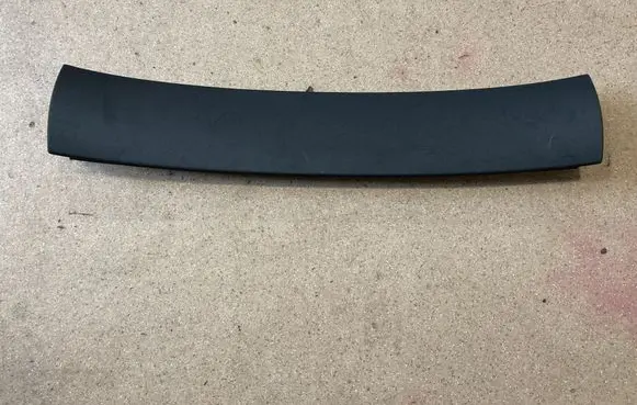 Audi Q7 4M Tailgate trim 4M0867839D
