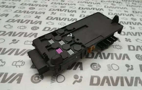 Mercedes-Benz E W211 Fuse box set 2115452301