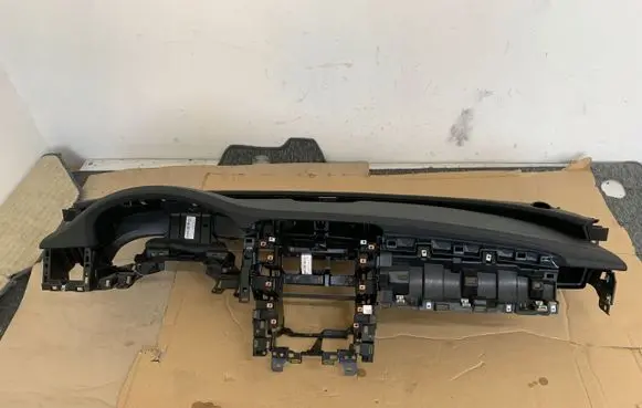 Jaguar XF X260 Dashboard 163KM