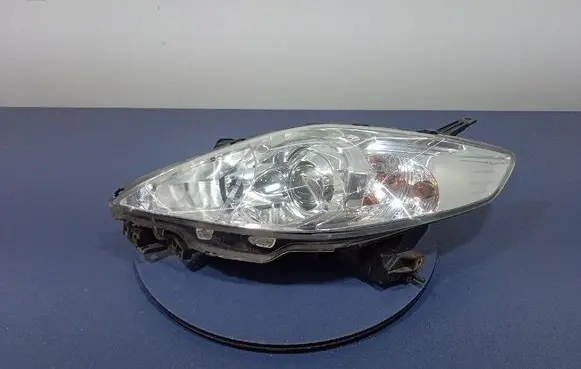 Mazda MX-5 NC Miata Headlight/headlamp C235-51040