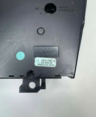 Volvo V70 Climate control unit 9452368 7923 00W07E