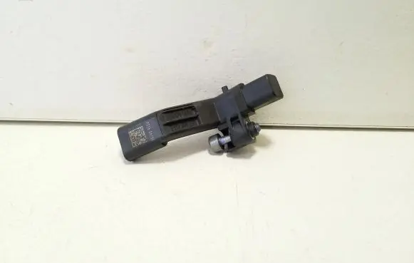 Skoda Kamiq Crankshaft position sensor 05E906433E