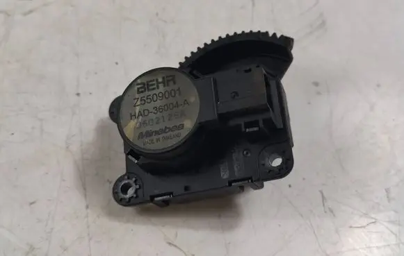 Citroen DS5 Air flap motor/actuator Z5509001