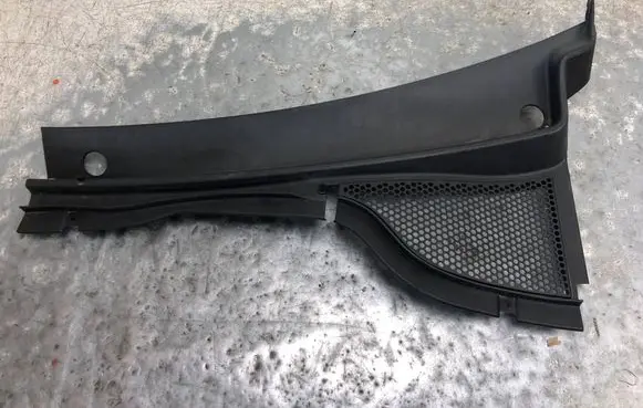 Volkswagen Tiguan Wiper trim 5N1819403BILI 5N1819403