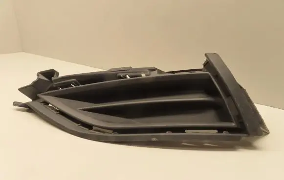 Volkswagen Golf VII Front bumper lower grill 5G0853211G