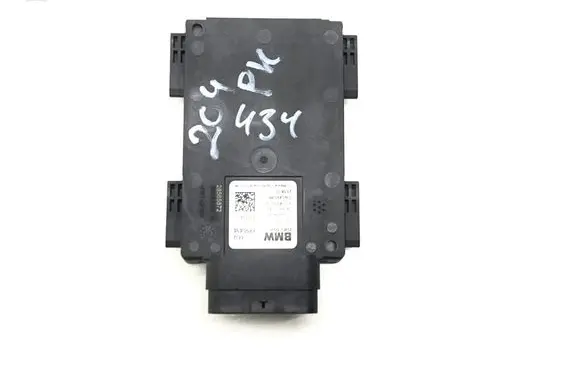 BMW 5 G30 G31 G38 Blind spot module 6890434