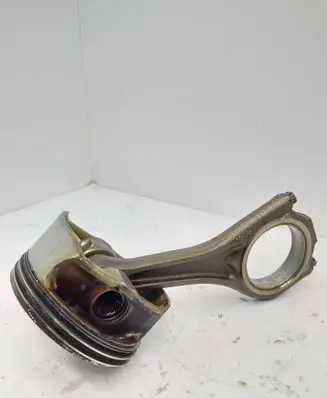 BMW X5 E70 Piston with connecting rod
