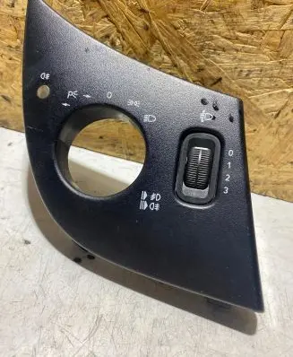 Mercedes-Benz A W168 Headlight level height control switch 1685450191