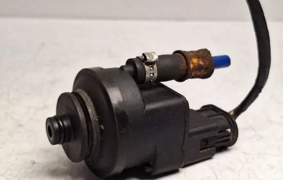 BMW 5 E60 E61 Fuel filter heater 7788702 13327788702