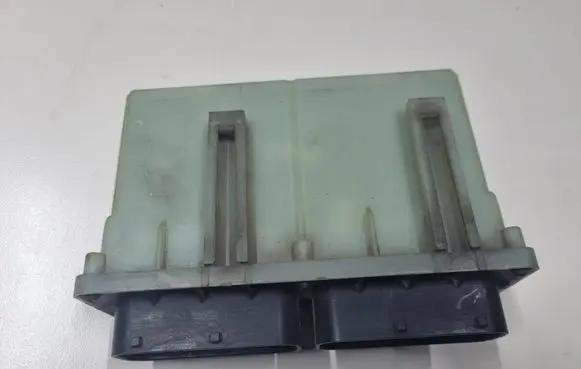 Opel Zafira A Fan control module 24462346 15408375
