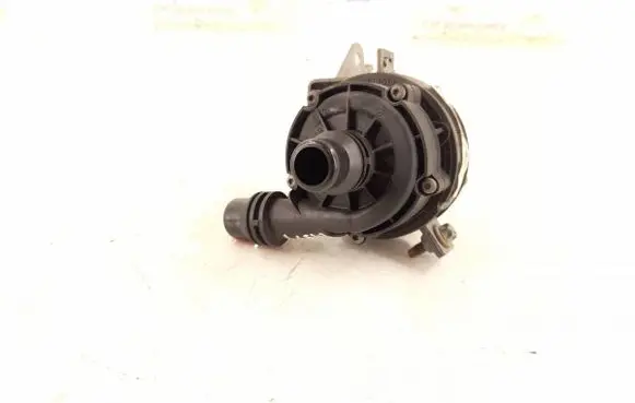 Mercedes-Benz C AMG W205 Electric auxiliary coolant/water pump 0005002686 0392024050