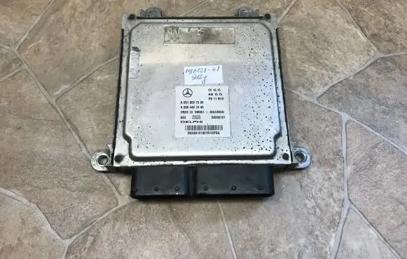 Mercedes-Benz C W204 Engine control unit/module A6519007500