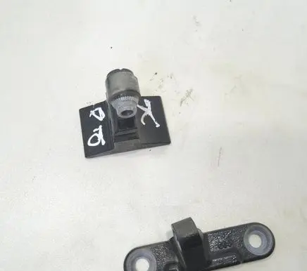 BMW 5 F10 F11 Front door lower hinge 7199575