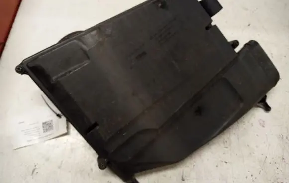 Mercedes-Benz ML W164 Air filter box A6420940204 A6420902001