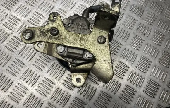 Mercedes-Benz X-class W470 Power steering pump 5XA0A