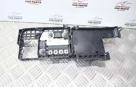 Opel Insignia A Fuse module 13285113 525230582