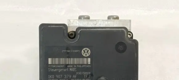 Volkswagen Caddy ABS Pump 1K0614117AC 10020701374 1K0907379AF