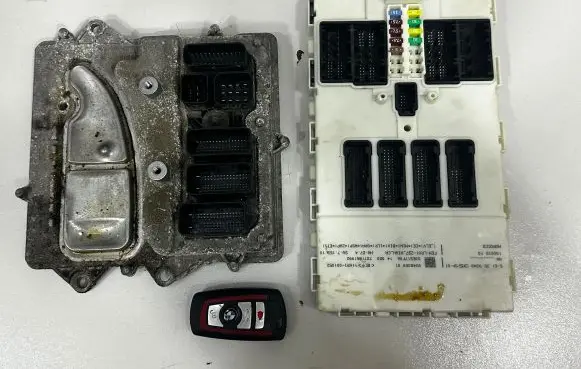 BMW 3 F30 F35 F31 Engine ECU kit and lock set 8626472 8674949