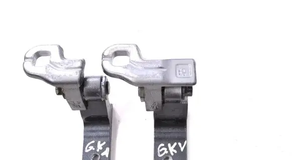 Volvo V40 Rear door lower hinge A046572