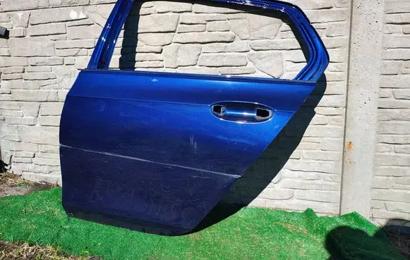 Volkswagen Golf VIII Rear door 5H4833311E