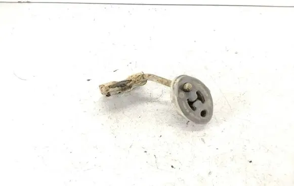 Volvo V70 Muffler mount bracket/holder 09492157