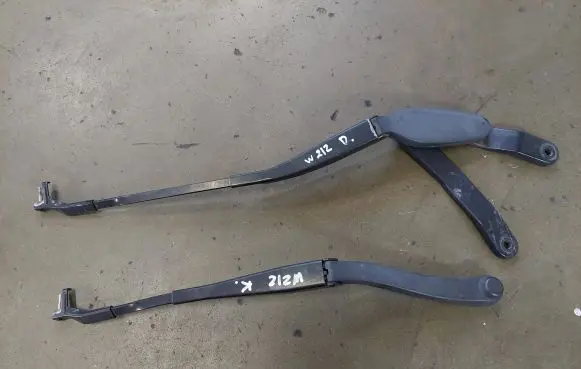 Mercedes-Benz E W212 Front wiper blade arm A2128201344 A2128200944