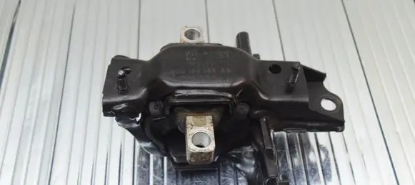 Skoda Fabia Mk3 (NJ) Engine mount bracket 6Q0199555AS
