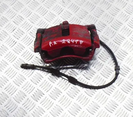Volkswagen Golf VII Front brake caliper