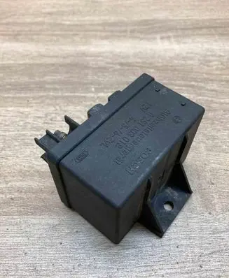 Peugeot 407 Glow plug pre-heat relay 0281003018