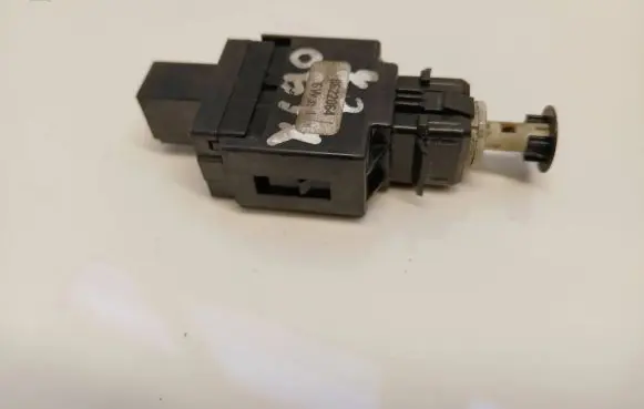 Volvo XC90 Brake pedal sensor switch 8622064