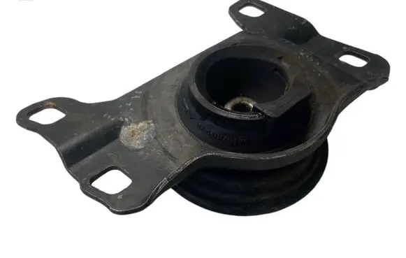 Ford C-MAX II Engine mount bracket
