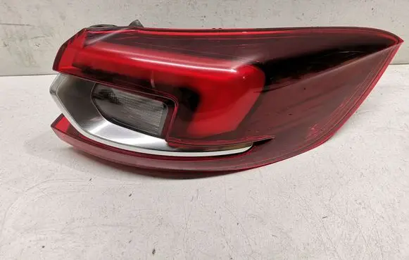 Opel Insignia B Rear/tail lights 39099113