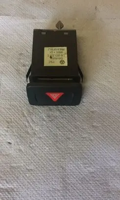 Volkswagen Golf IV Hazard light switch 1J0953235C