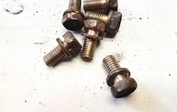 Toyota Corolla E120 E130 Nuts/bolts 