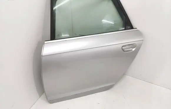 Audi A6 S6 C6 4F Rear door