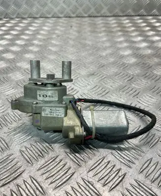 Volkswagen Transporter - Caravelle T5 Sliding door latching motor 7H0843766C
