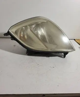 Ford Fiesta Headlight/headlamp