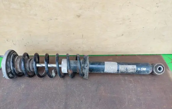 BMW 5 F10 F11 Rear shock absorber with coil spring 6789380 33526789380