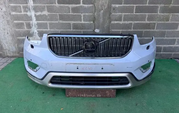 Volvo XC40 Front bumper 