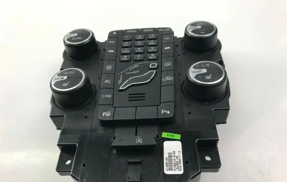 Volvo V40 Climate control unit 31288103 P1678