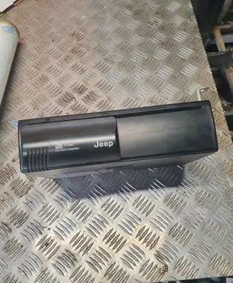 Jeep Grand Cherokee (WJ) CD/DVD changer P56038579AB